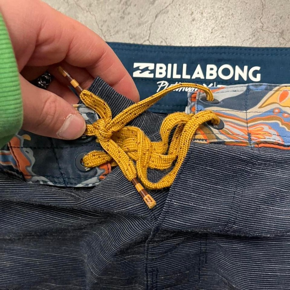 Platinum X billabong board shorts - Picture 4 of 7